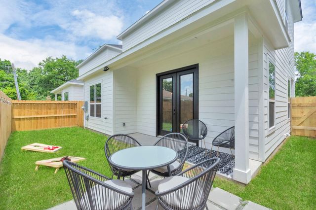 5308 Denmark Street, Houston, TX 77028