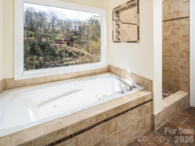 39 Eastmoor Drive, Asheville, NC 28805