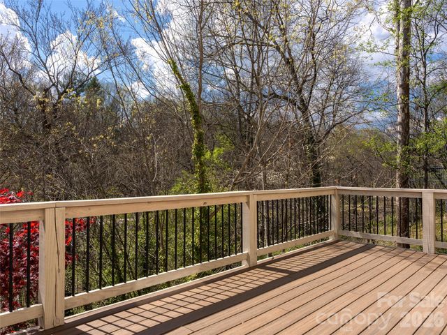 39 Eastmoor Drive, Asheville, NC 28805