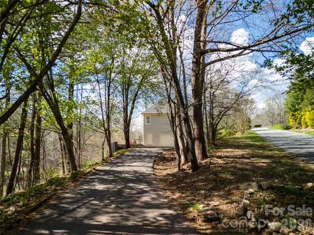 39 Eastmoor Drive, Asheville, NC 28805