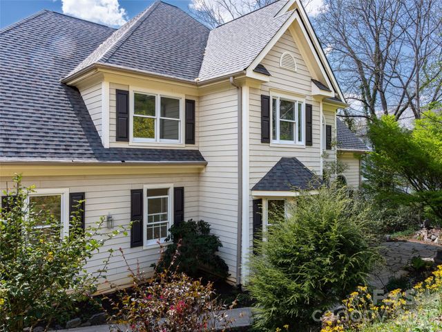 39 Eastmoor Drive, Asheville, NC 28805
