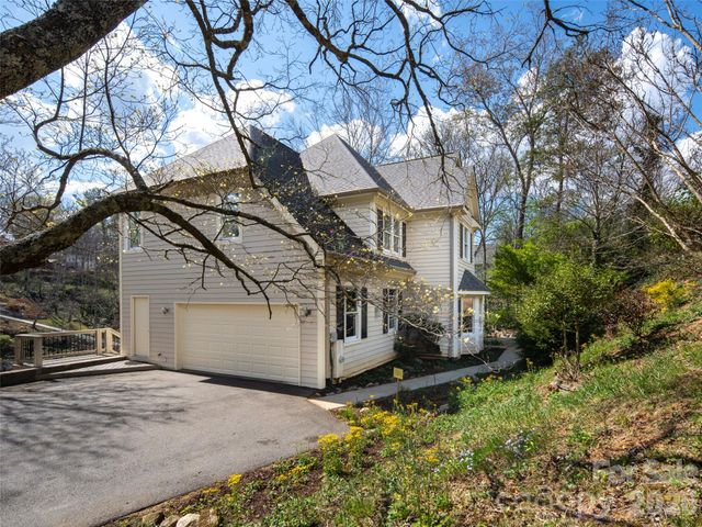 39 Eastmoor Drive, Asheville, NC 28805