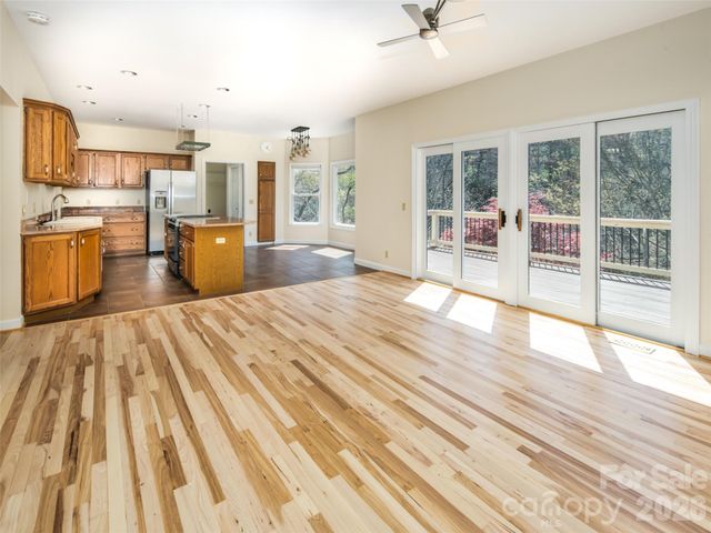 39 Eastmoor Drive, Asheville, NC 28805