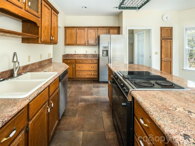 39 Eastmoor Drive, Asheville, NC 28805