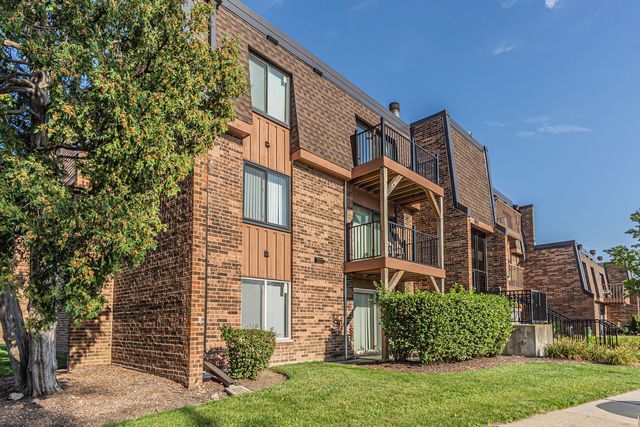 617 Limerick Lane 2B, Schaumburg, IL 60193