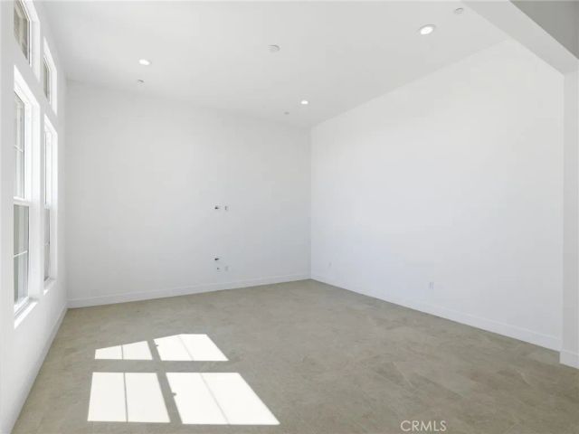 30029 N Avenida Sierra Madre, Valencia, CA 91354
