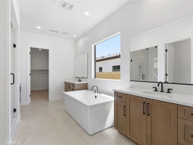 30029 N Avenida Sierra Madre, Valencia, CA 91354