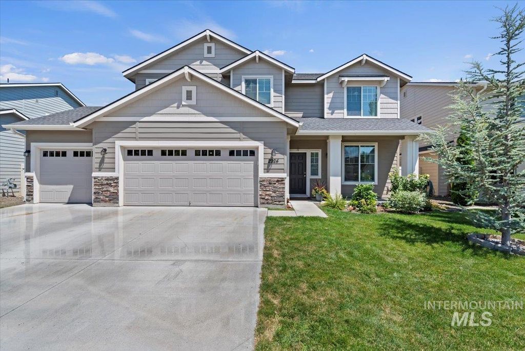 2924 NW 8th Avenue, Meridian, ID 83646