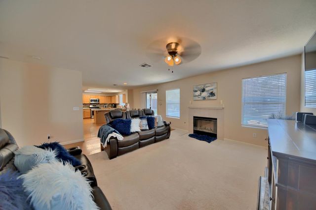 433 Sanderling Dr, Patterson, CA 95363