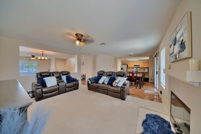 433 Sanderling Dr, Patterson, CA 95363