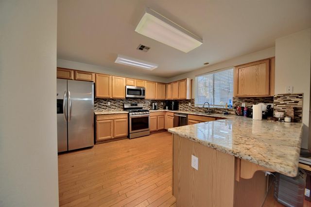 433 Sanderling Dr, Patterson, CA 95363