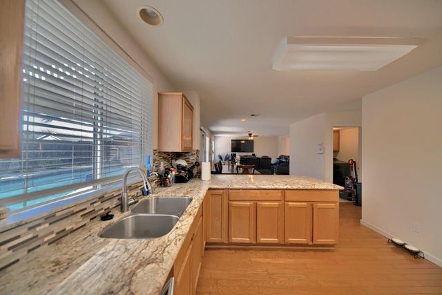 433 Sanderling Dr, Patterson, CA 95363