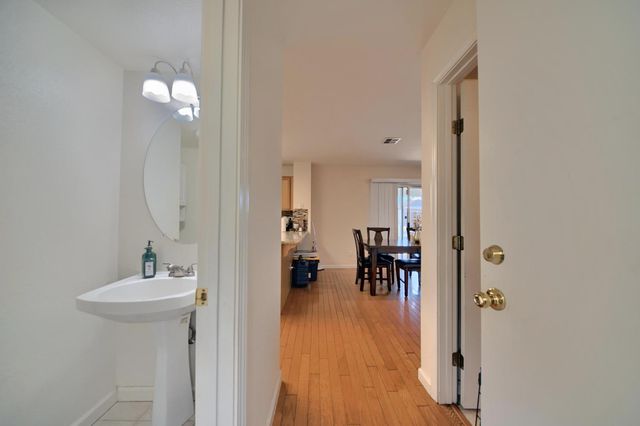 433 Sanderling Dr, Patterson, CA 95363