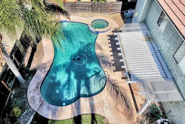 433 Sanderling Dr, Patterson, CA 95363