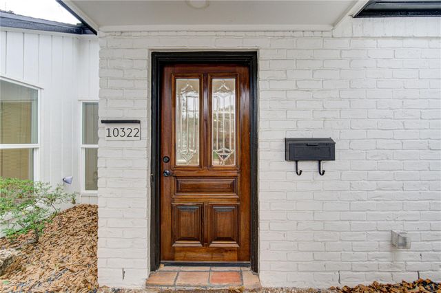 10322 Lynbrook Hollow Street, Houston, TX 77042