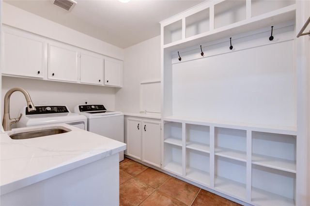 10322 Lynbrook Hollow Street, Houston, TX 77042