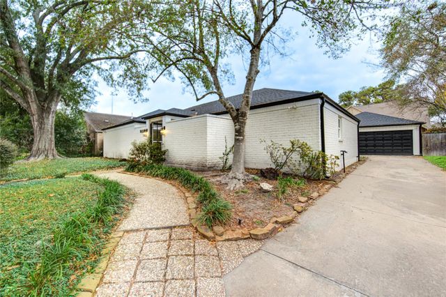 10322 Lynbrook Hollow Street, Houston, TX 77042