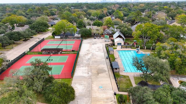 10322 Lynbrook Hollow Street, Houston, TX 77042