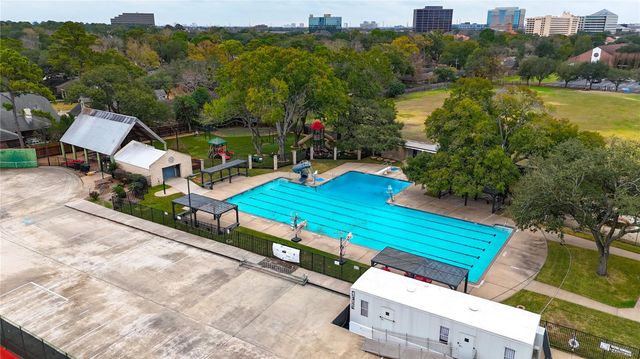 10322 Lynbrook Hollow Street, Houston, TX 77042