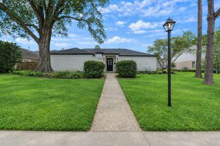 10322 Lynbrook Hollow Street, Houston, TX 77042