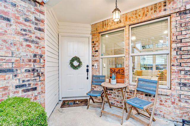 3642 Word Street, Dallas, TX 75204