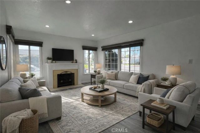 3892 Cherrywood Avenue, Los Angeles, CA 90008