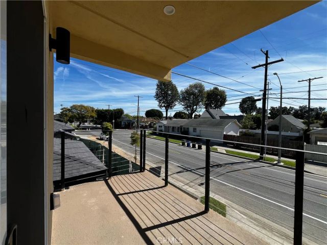 3892 Cherrywood Avenue, Los Angeles, CA 90008