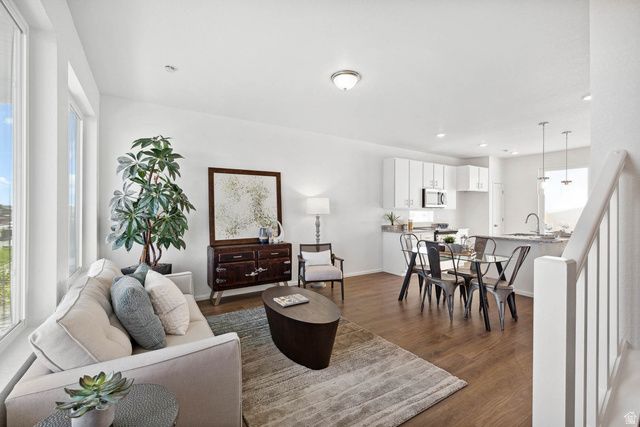 535 E HALLS CREEK RD, Saratoga Springs, UT 84045
