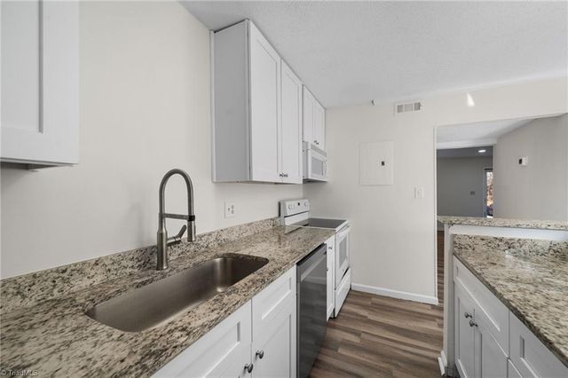 5739 Bramblegate Road E, Greensboro, NC 27409