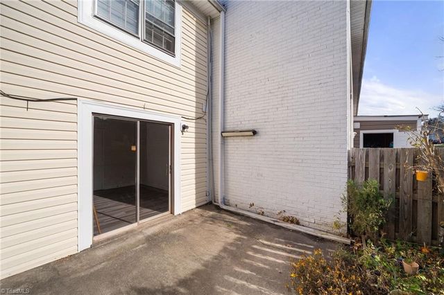 5739 Bramblegate Road E, Greensboro, NC 27409