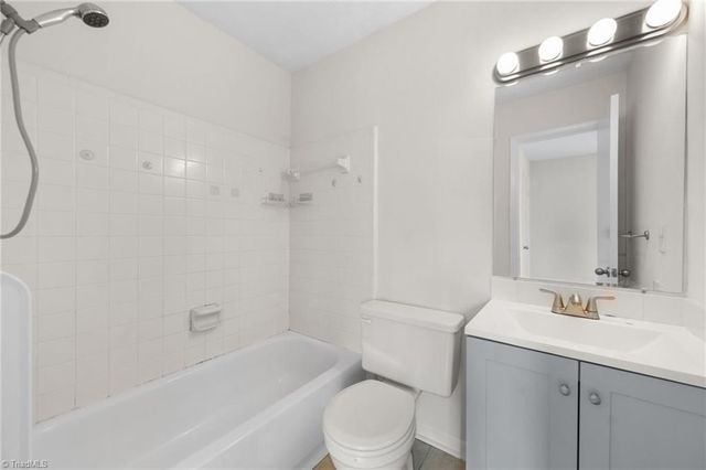 5739 Bramblegate Road E, Greensboro, NC 27409