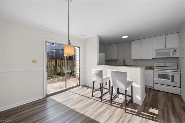 5739 Bramblegate Road E, Greensboro, NC 27409