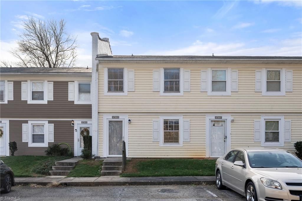 5739 Bramblegate Road E, Greensboro, NC 27409