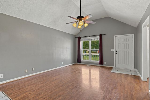 3419 Howard Rd, Murfreesboro, TN 37127