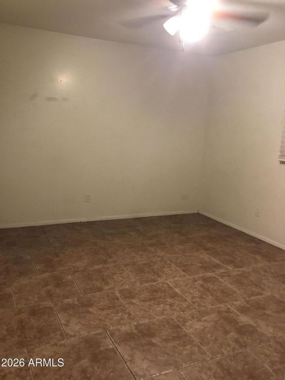 Image 10 of property listing at 5439 W OSBORN Road, Phoenix, AZ 85031
