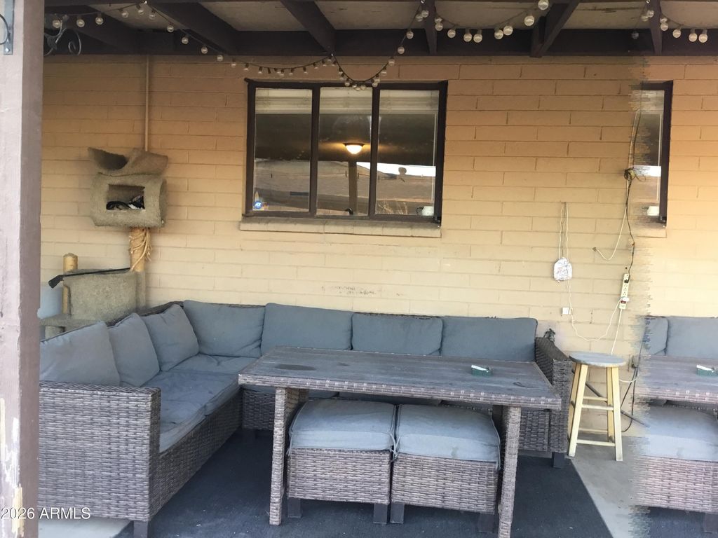 Image 21 of property listing at 5439 W OSBORN Road, Phoenix, AZ 85031
