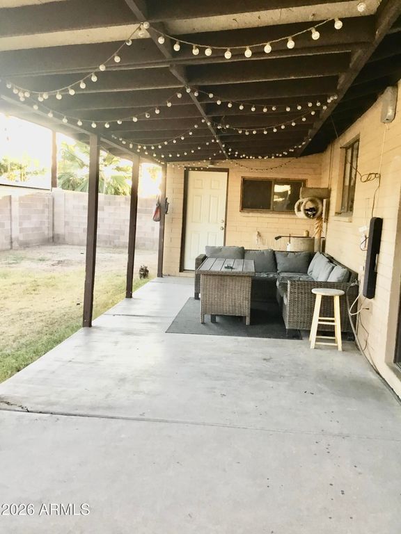 Image 22 of property listing at 5439 W OSBORN Road, Phoenix, AZ 85031