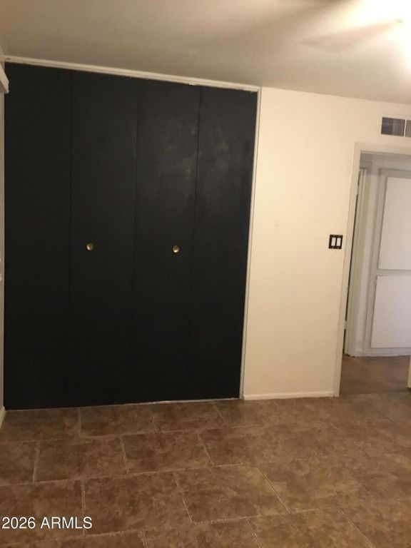 Image 9 of property listing at 5439 W OSBORN Road, Phoenix, AZ 85031