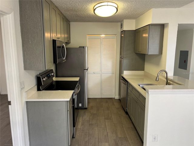 11568 WESTWOOD BOULEVARD 1021, Orlando, FL 32821