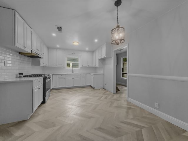 219 W Taylor Street, Sherman, TX 75092