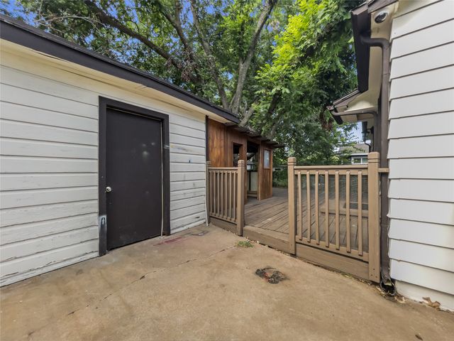 219 W Taylor Street, Sherman, TX 75092