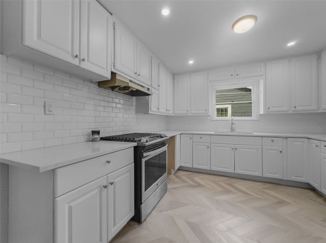 219 W Taylor Street, Sherman, TX 75092