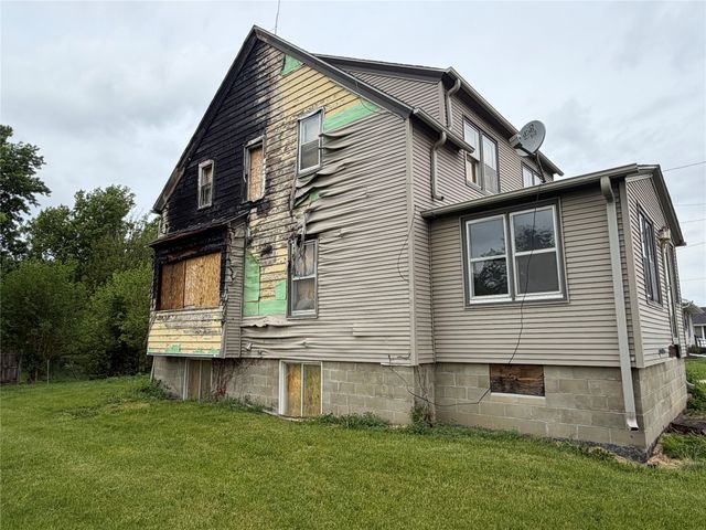 201 E 15th Street N, Newton, IA 50208