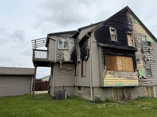 201 E 15th Street N, Newton, IA 50208