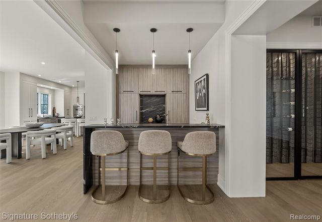 1120 Lyonhurst Street, Birmingham, MI 48009