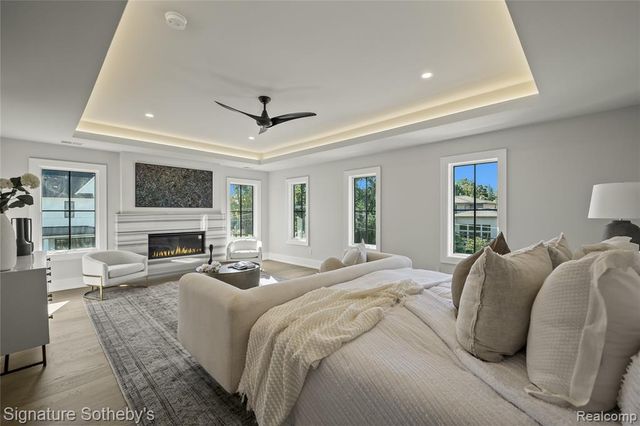 1120 Lyonhurst Street, Birmingham, MI 48009