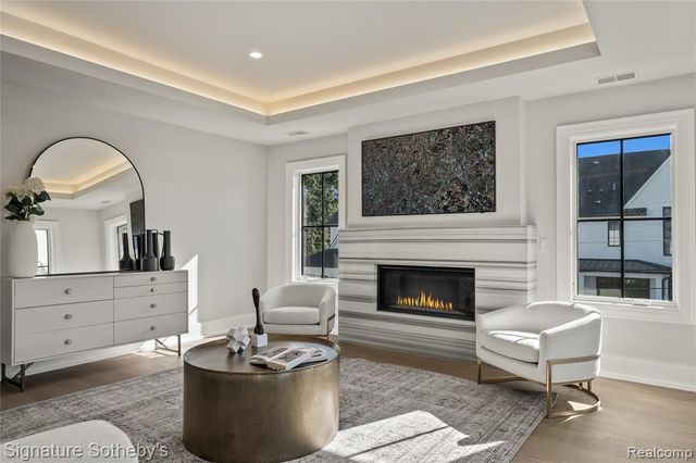 1120 Lyonhurst Street, Birmingham, MI 48009