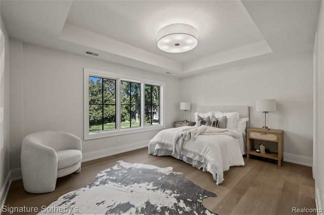 1120 Lyonhurst Street, Birmingham, MI 48009