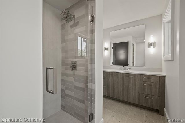 1120 Lyonhurst Street, Birmingham, MI 48009