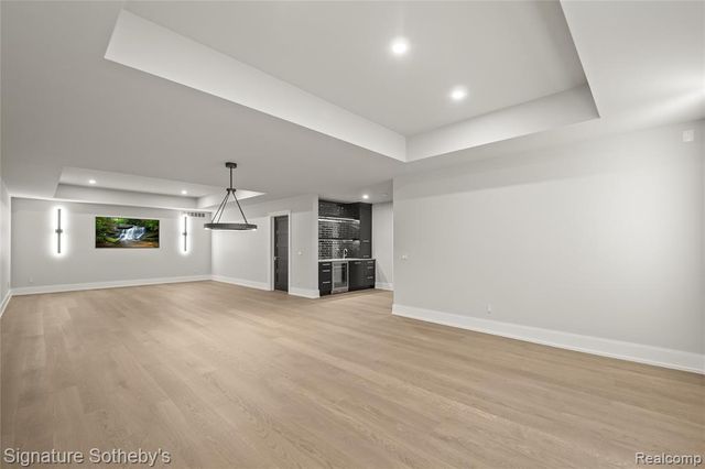 1120 Lyonhurst Street, Birmingham, MI 48009